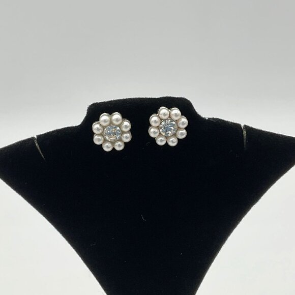 Imitation Pearl Flower Pierced Post Earrings Rhinestone Centers 0.5 inch - Picture 1 of 4